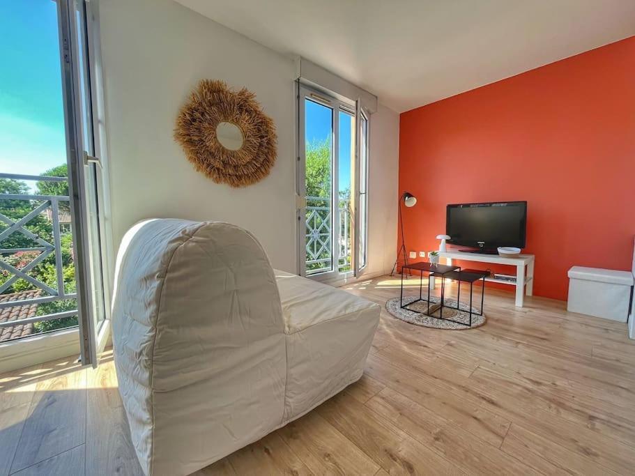 Apartment Refait A Neuf Avec Parking